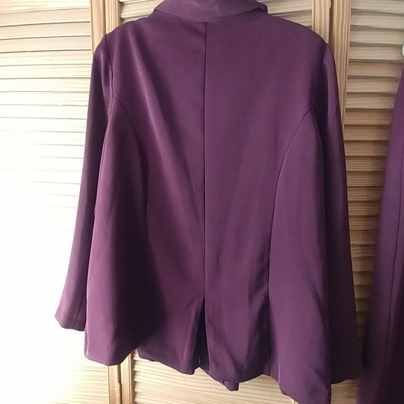 🐢Allison Woods - 2 piece set - Picture 3 of 11